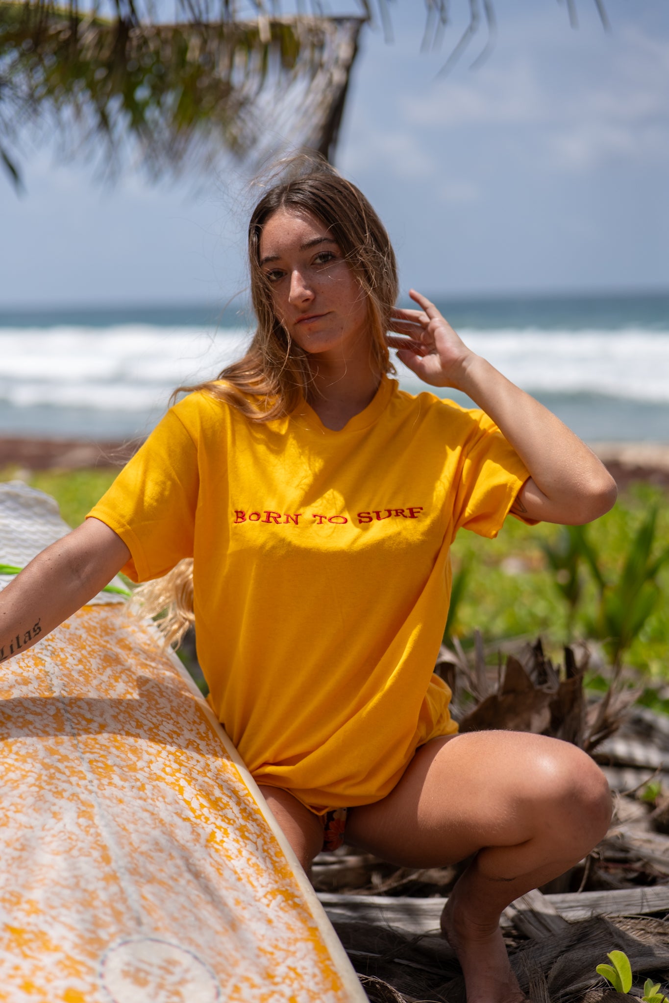 T-shirt Born to Surf