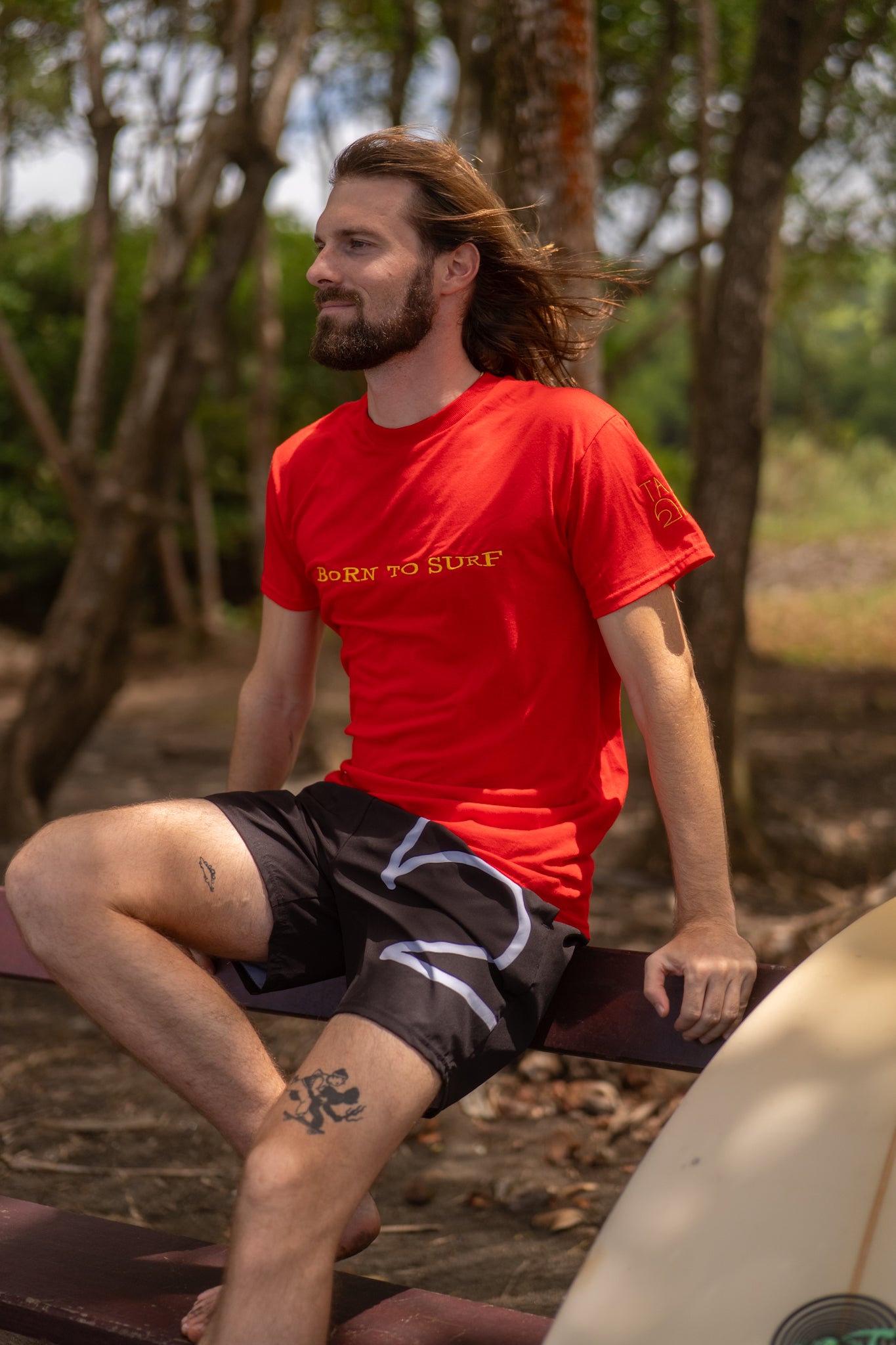 T-shirt Born to Surf